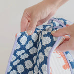 Expandable Lobster Tote