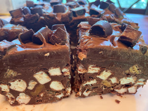 CARMIC BAR Chocolate Caramel Rocky Road